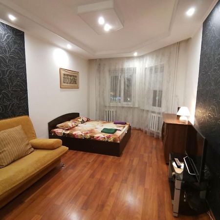 1 Комнатная Квартира Пр. Ленина 33 Apartment Surgut Ngoại thất bức ảnh